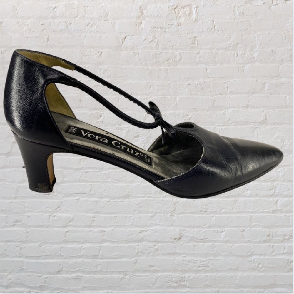 VINTAGE VERA CRUZ -- Navy Blue Heels, Low Heel, Bow Detail, Made in Spain - Picture 8 of 11